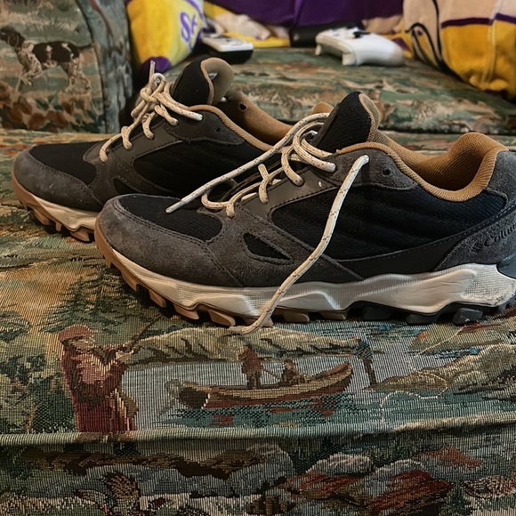 Women’s Columbia shoes size 9 - Picture 2 of 6